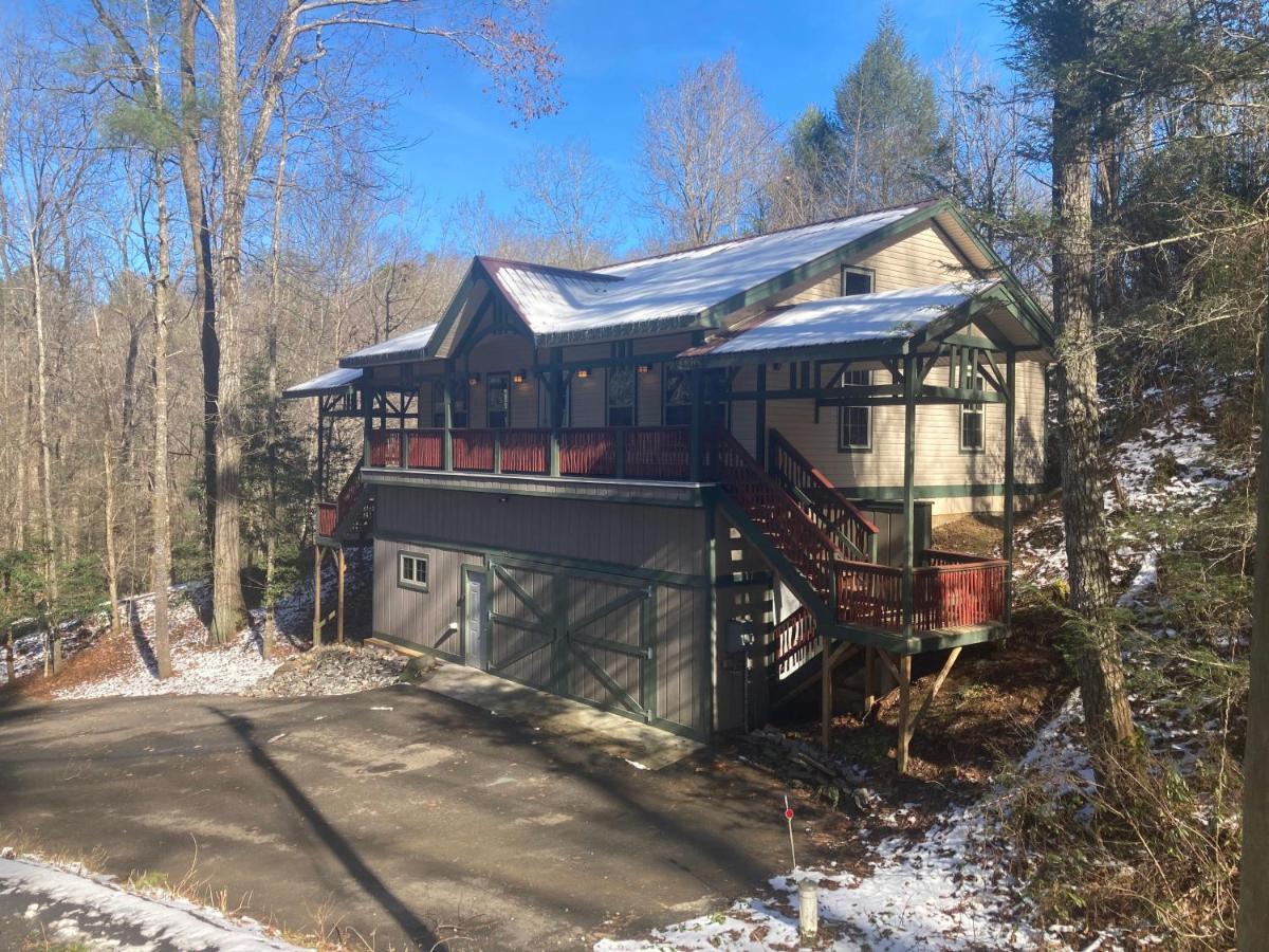 New Listing! Bavarian Cabin - 2 Bedrooms, 8 Minutes To Dahlonega, Hot Tub, Game Room 외부 사진